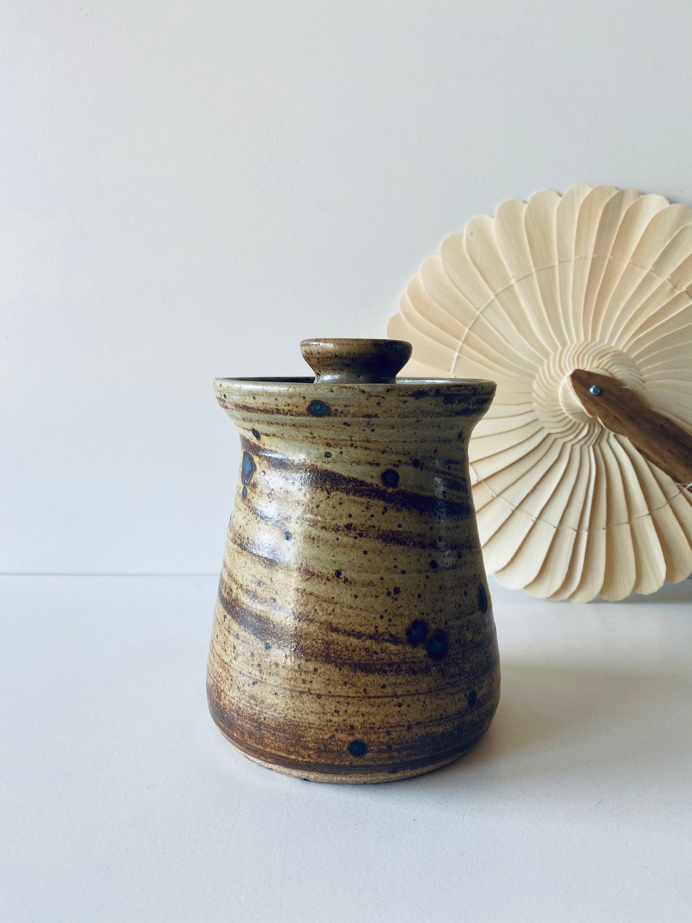 Pot ou Bonbonnière en Grès