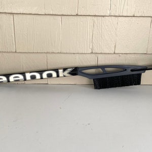 REEBOK Hockey Stick SNOW Brush & Scraper image 3