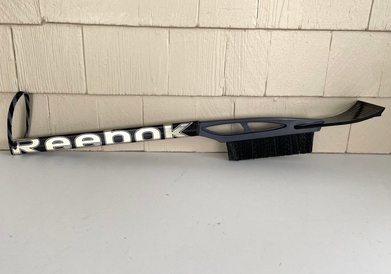 REEBOK Hockey Stick SNOW Brush & Scraper image 3