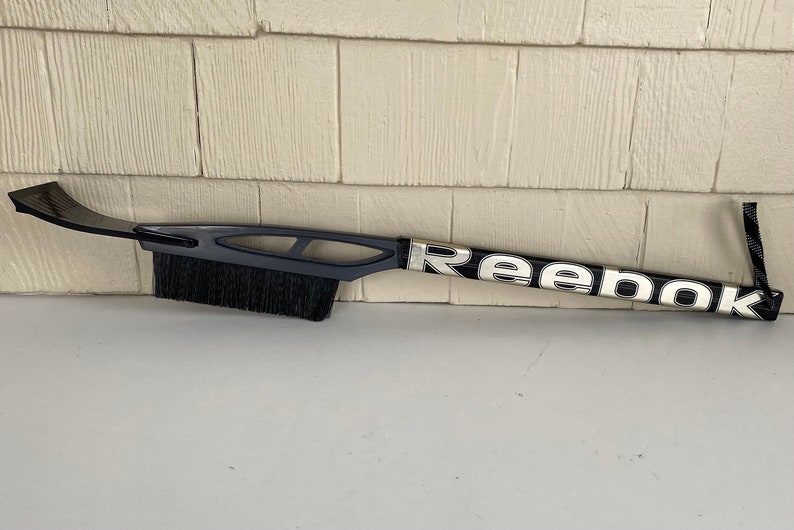 REEBOK Hockey Stick SNOW Brush & Scraper image 5