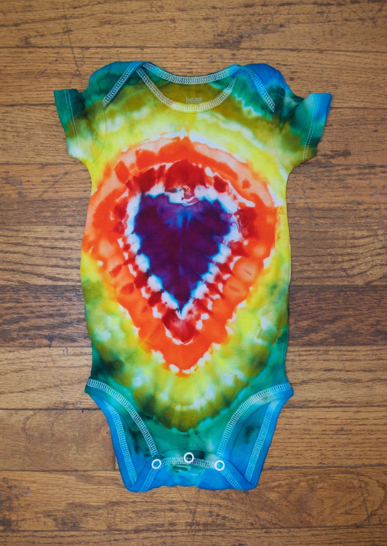 Tie Dye Heart Onesie 6month