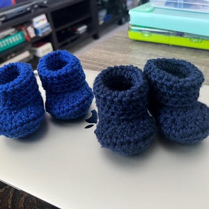 Crochet Baby Booties , baby shoes , newborn booties size 0-3months