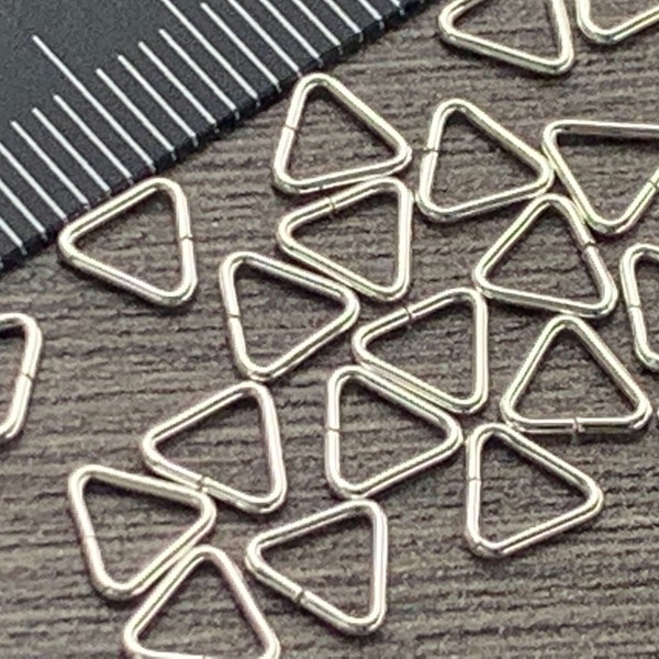 SALE !!! Sterling Silver  CLOSED Triangle Jump Rings - 5mm 20 Gauge (0.64mm) - Pinch Bail , Triangle Bail - Ships out from USA