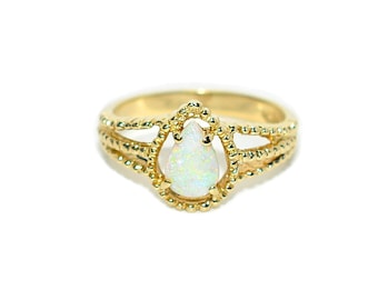 Natural Ethiopian Opal Ring 14K Yellow Gold October Birthstone Ring Vintage Estate Jewelry
