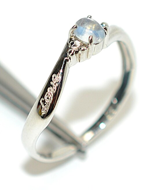 Natural Moonstone Platinum Ring: Vintage Solitair… - image 4