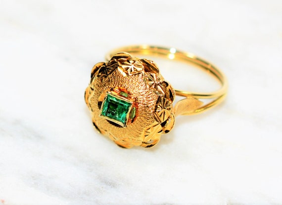 Natural Colombian Emerald Ring 18K Solid Gold .28… - image 7