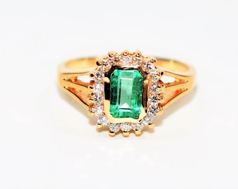 Natural Colombian Emerald & Diamond Ring 14K Solid Gold .82tcw Halo Ring Gemstone Ring May Birthstone Ring Emerald Ring Women's Ring Estate