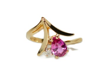 Natural Ruby & Diamond Ring 14K Solid Gold .69tcw Statement Ring Cocktail Ring July Birthstone Estate Jewelry Vintage Jewellery Red Pear