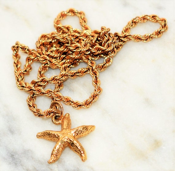 14K Solid Gold Starfish Pendant Necklace - Estate Jewelry View 6