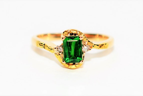 Natural Tsavorite Garnet & Diamond Ring 14K Solid… - image 1