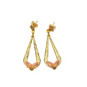 10K Black Hills Gold Dangle Earrings: Tri-Color Leaf Vine