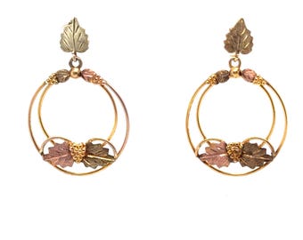 Black Hills Gold 10K Dangle Earrings: Tri-Color Leaf Circle