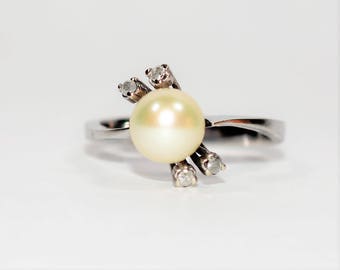 Natural Akoya Pearl & Diamond Ring 18K Solid White Gold .12tcw Gemstone Ring Pearl Ring June Birthstone Ring Ladies Ring Women's Ring Estate