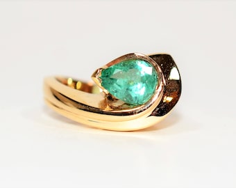 Natural Colombian Emerald Ring 14K Solid Gold 2.26ct Solitaire Ring Statement Ring Ladies Ring Womens Ring May Birthstone Ring Cocktail Ring