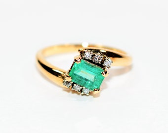 Natural Colombian Emerald & Diamond Ring 14K Solid Gold .99tcw Gemstone Ring Statement Ring Birthstone Ring Vintage Ring Women's Ring Estate