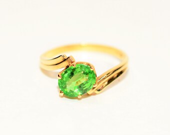 Natural Color Change Garnet Ring 10K Solid Gold 1.68ct Solitaire Ring Green Ring January Birthstone Ring Gemstone Ring Women's Ring Jewelry