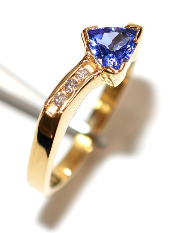 Natural Tanzanite & Diamond Ring 14K Solid Gold .… - image 4