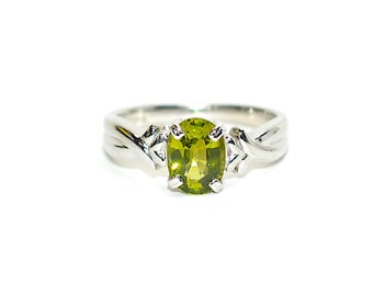 Natural Grossular Andradite Mali Garnet Ring Platinum 1.47ct Rare Gemstone Yellow-Green Neon Ring Statement Cocktail Estate Jewelry