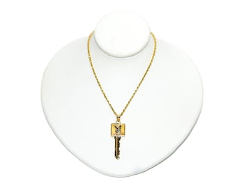 Necklaces & Pendants 
