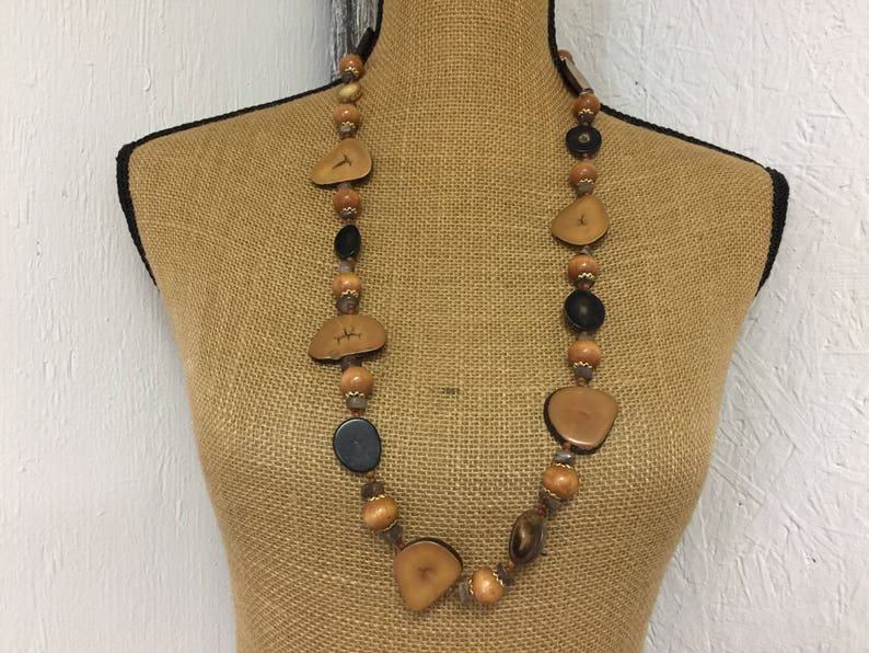 Vintage Round Wood Beads Necklace Bohemian Tribal Bead Resin Earth Tones C5 93 00838