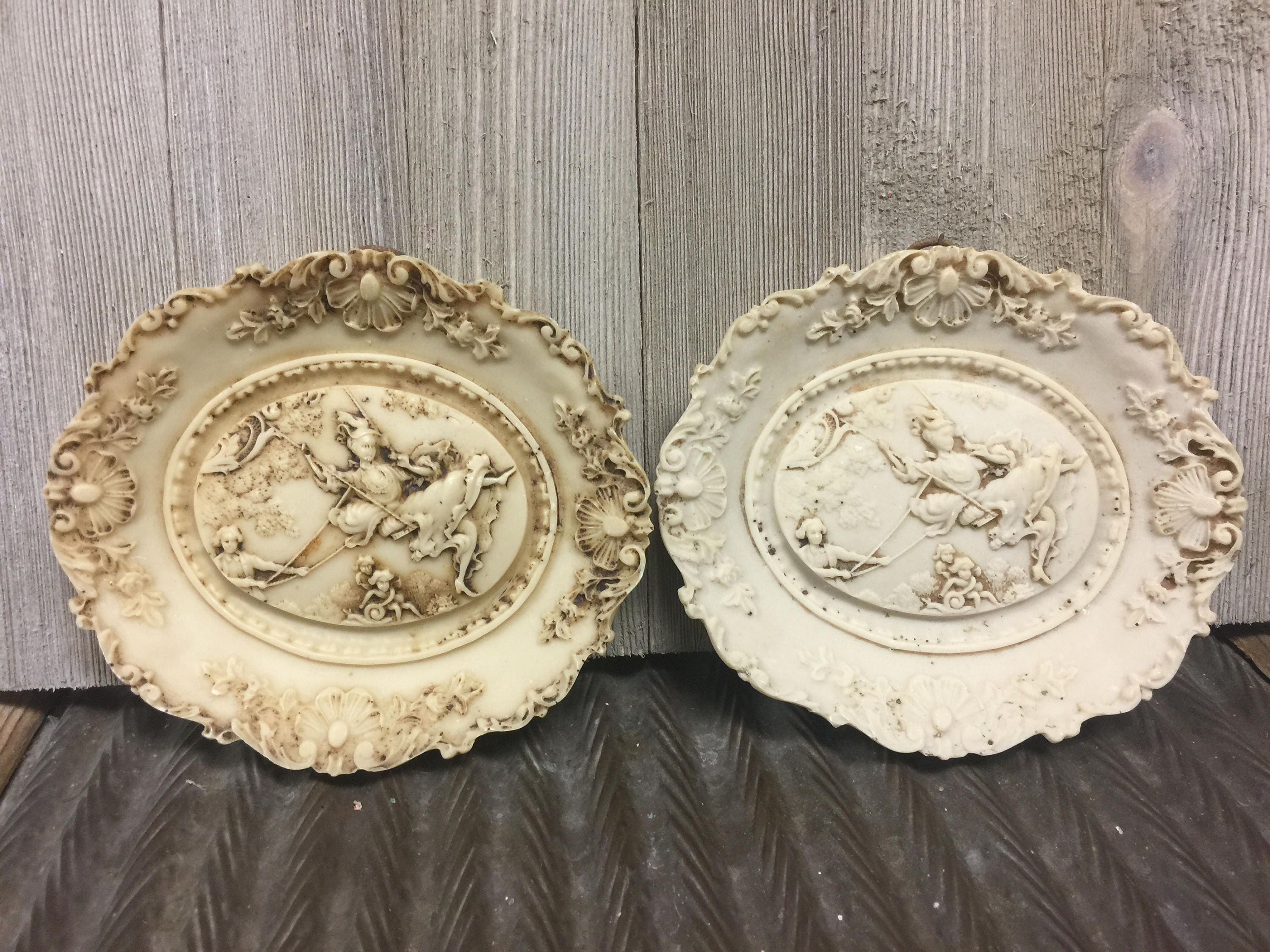 VINTAGE Resin Wall Plaques Set of 2 /The Happy Accidents of Etsy
