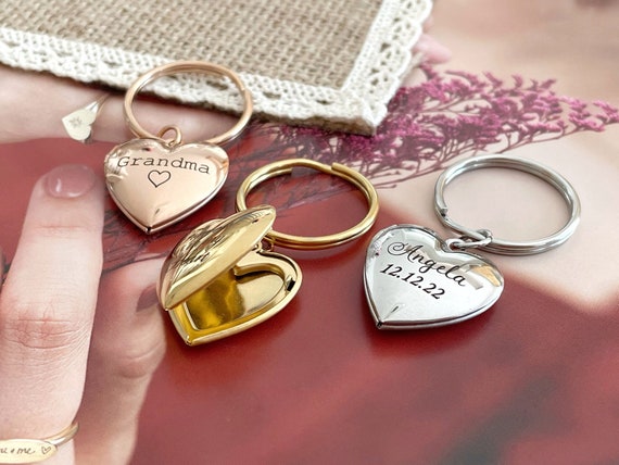'Believe in Yourself' Keyring with a Cute Dolphin & Heart Charm Lovely Gift 