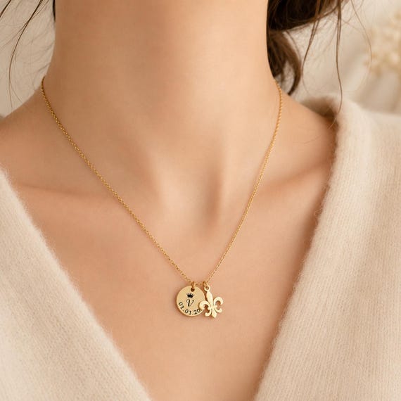 Personalized Lily Flower Necklace Souvenir Jewelry Quebec City Symbol Patriot Jewelry Personalized Gift