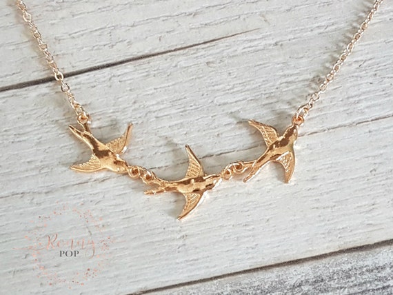 Sister Gold Chain Gift Ideas Bird Jewelry Bird Necklace Dove Necklace Mother Gift Dainty Clavicle Necklace Gift for her