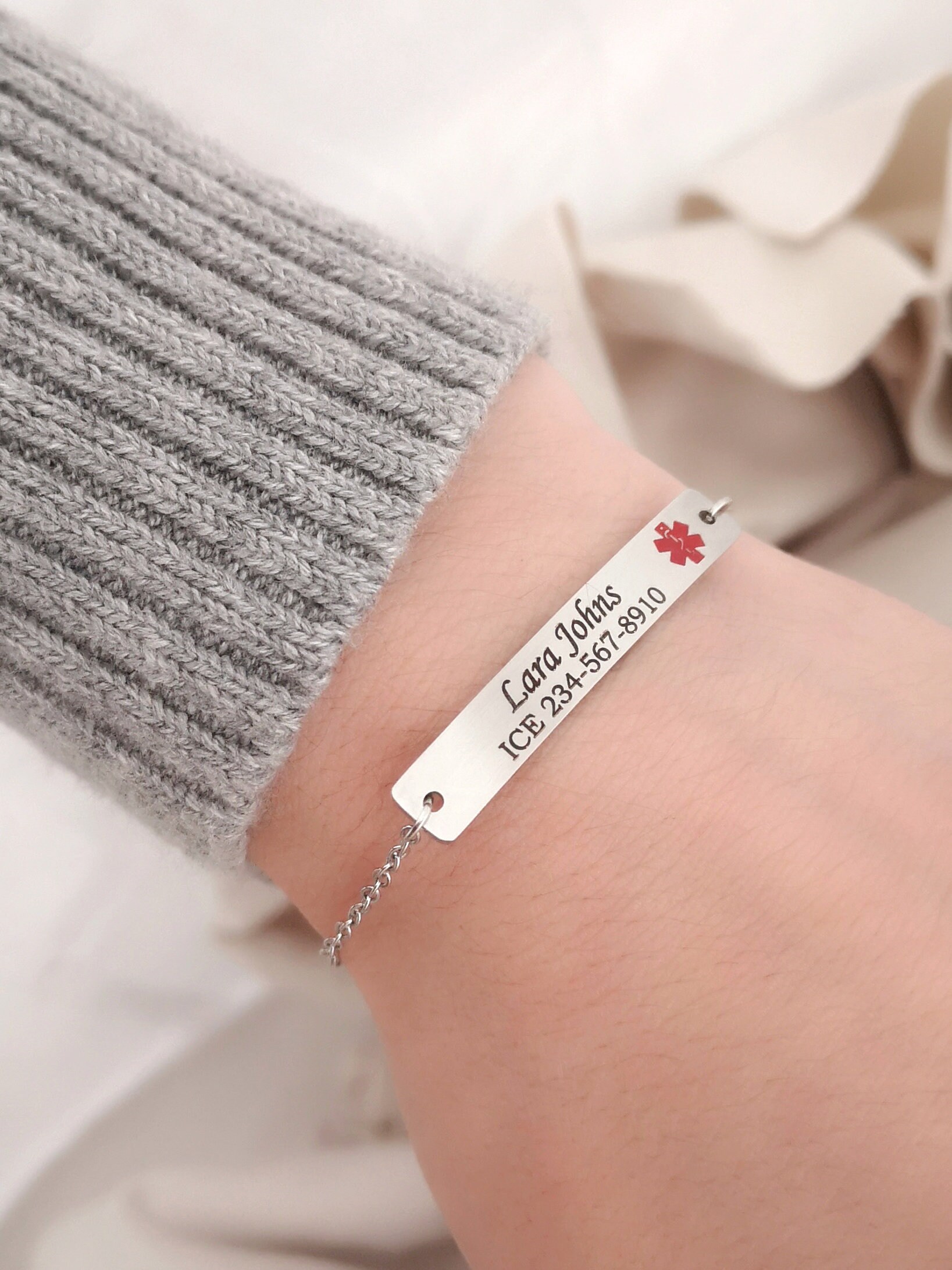 Personalized Medical Alert Unisex Bracelet Medical ID Bracelet