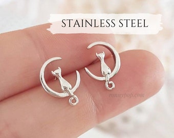 Cat Earrings - Cat on the moon - Moon Earrings - Silver Cat - Studs Earrings - Moon Jewelry - Cat Jewelry - Dainty - Tiny - Friend Gift