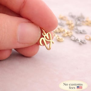 Mini Pendentif Lettre MAJUSCULE Breloque Or 14k Initiale Lettre et Coeur Charme Lettre Collier Or Lettre Charme Initiale en Acier Inoxydable