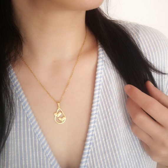 Personalized Mom Necklace Family Necklace Two Hearts Necklace Initial Jewelry in Stainless Steel Gold Necklace