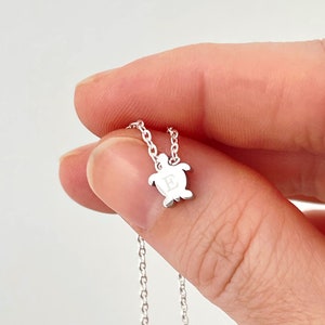 Tiny Turtle Necklace Initiale Necklace Personalized Gift Kids Jewelry Birthday Gift