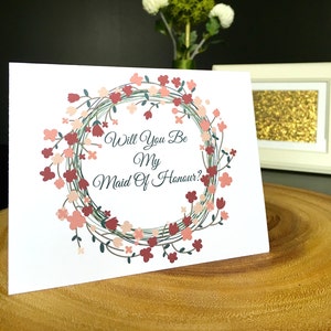 Va vous être Ma demoiselle d’honneur carte, demoiselle d’honneur, carte avec Couronne de fleur, intérieur blanc, noir ou blanc enveloppe,