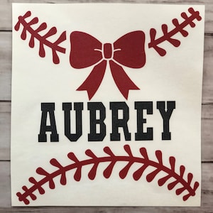 Personalisierter Softball Stiche Aufkleber mit Schleife* Vinyl Softball Aufkleber * Aufkleber * Boxen Aufkleber