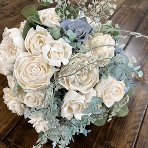 GOTOWE DO WYSYŁKI - Bukiet kwiatów z drewna w kolorze przydymionego błękitu i bieli - taki jaki jest - Bukiet ślubny - Boho Chic Garden Wedding Flowers - Bukiet panny młodej