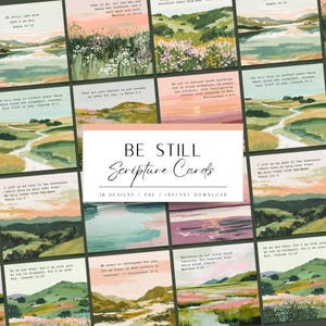 Könnte beinhalten: Eine Sammlung von 18 Bibelverskarten mit Landschaftskunst in Grün-, Rosa- und Blautönen. Die Karten zeigen inspirierende Zitate und die Worte "BE STILL Scripture Cards" in einer weißen Box. Als PDF zum sofortigen Download verfügbar.