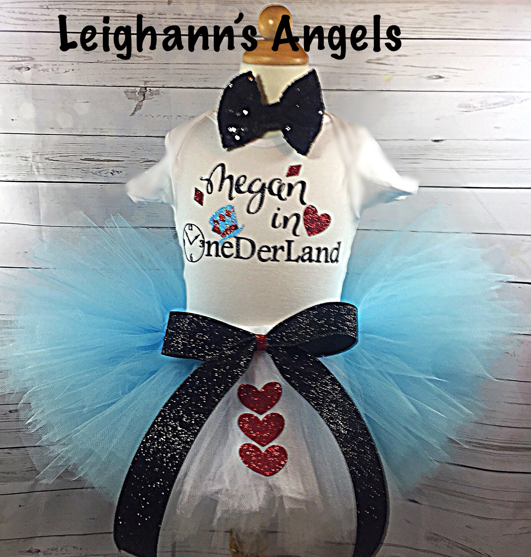 Alice in the Wonderland outfit/ Alice  in the wonderland first birthd…
