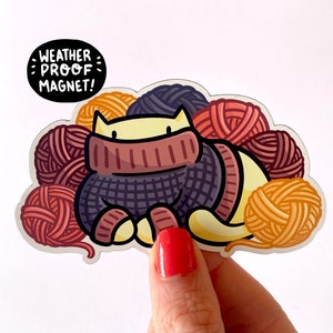 Sweater Cat Magnet | Yarn Magnet | Weatherproof Car magnet | Knitting magnet | Crocheting artwork | Cute Yarn Artwork | Kawaii cat magnets