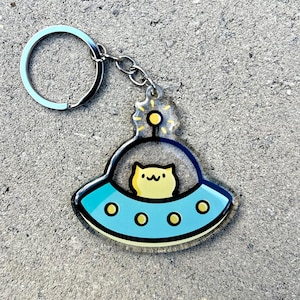 UFO Space Cat Keychain | Flying Saucer keychain |Kawaii cats |Outer space Keychain | Alien keychain |Cute cat keychain | Astronaut keychain
