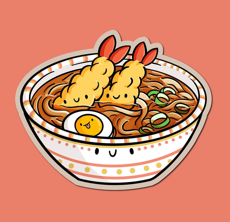 K&ouml;nnte beinhalten: Ein Aufkleber mit einer Cartoon-Illustration einer Sch&uuml;ssel Ramen. Das Ramen enth&auml;lt Nudeln, zwei Tempura-Garnelen, ein gekochtes Ei und gr&uuml;ne Zwiebeln. Die Sch&uuml;ssel ist wei&szlig; mit einem dekorativen Muster und einem l&auml;chelnden Gesicht.