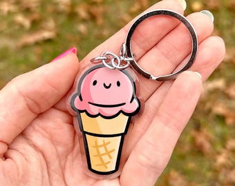 ストロベリーアイスクリームコーンキーホルダー | かわいいアクリル