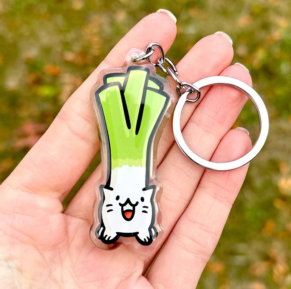 ぐでねこチャン　フェイクスイーツ　キーチェーン　チャーム　クリア緑 Leek Cat Keychain | Cute Acrylic Keychain | Leek Keychain | Green
