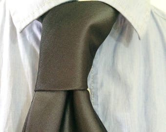 Vintage silk tie made by Baumler in silver grey silk