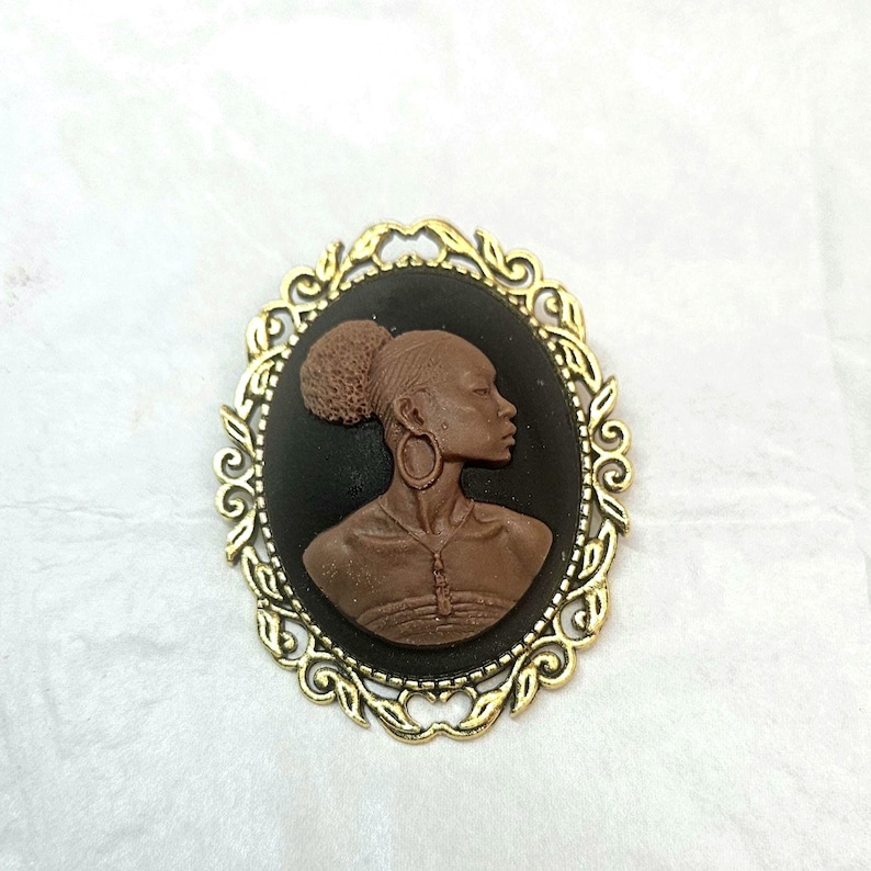 Black Woman; African Lady Brooch/ Cameo/ Pin Black