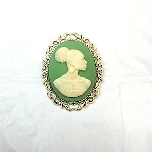 Black Woman; African Lady Brooch/ Cameo/ Pin Green