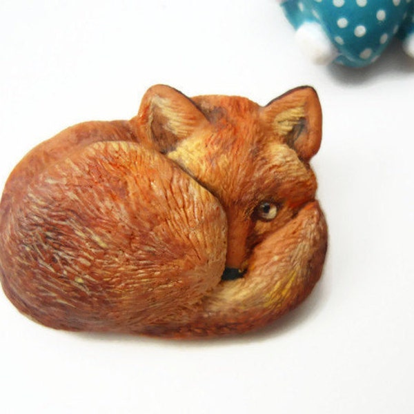 Fox brooch, Fox pin, animal jewelry, life like fox brooch, OOAK, gift for Her