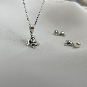 925 Sterling Silver Bee Pendant - Silver Honey Bee Pendant Necklace 16" & 18" Chain - Gift Boxed