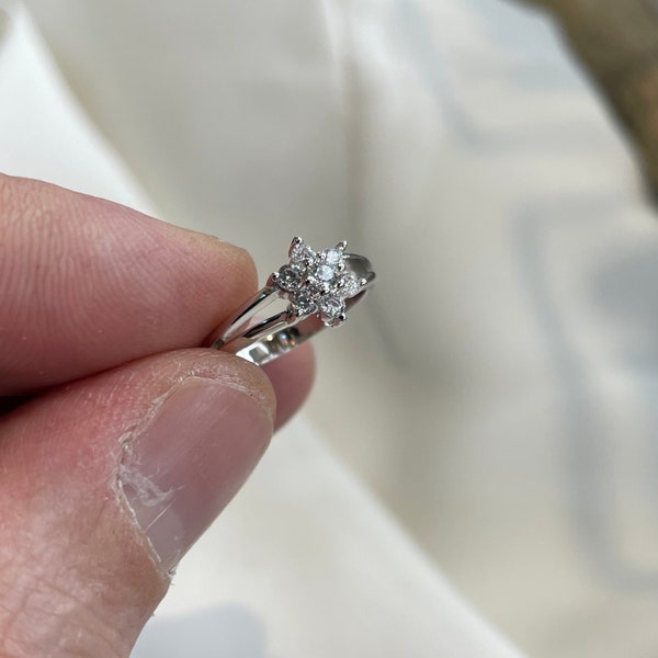 Pierścionek dziecięcy z cyrkonią w kształcie gwiazdy ze srebra próby 925 dla dzieci w rozmiarach od A do M - pierścionek dziecięcy w pudełku prezentowym