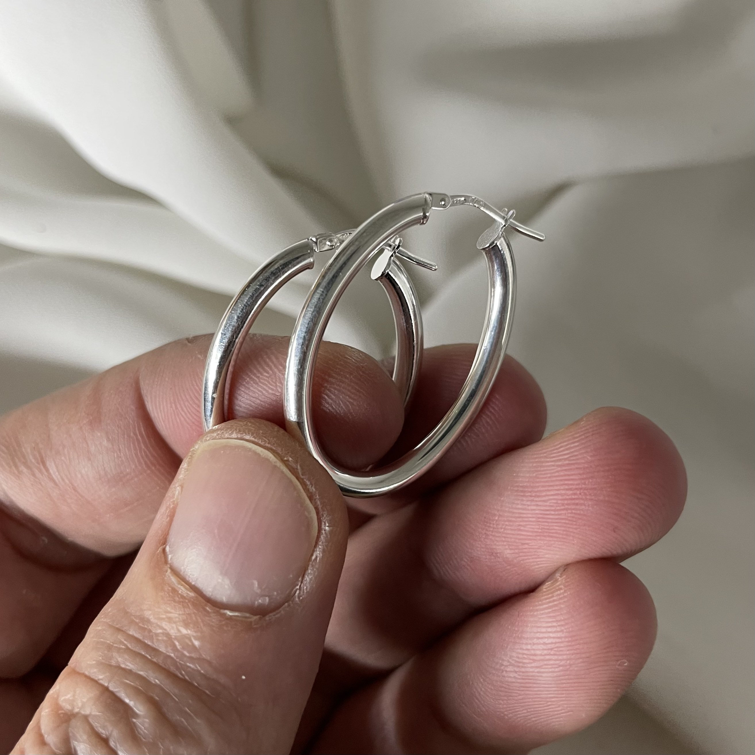 925 Sterling Silver Oval Plain Hoop Earrings - Ladies